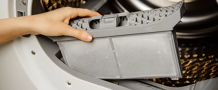 Signs Of A Clogged Dryer Lint Trap in Bergenfield, New Jersey